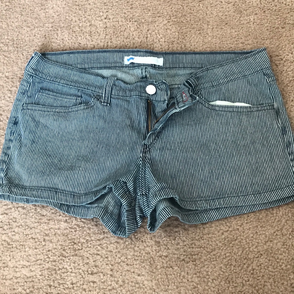 Stripped levi shorts